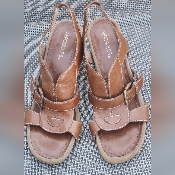 AEROSOLES Women's Brown Leather Sandals - Picture 2 of 3